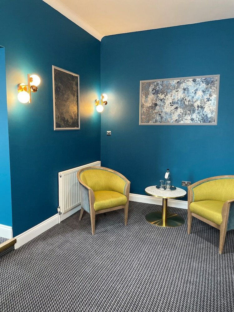 Фото The Bromley Court Hotel