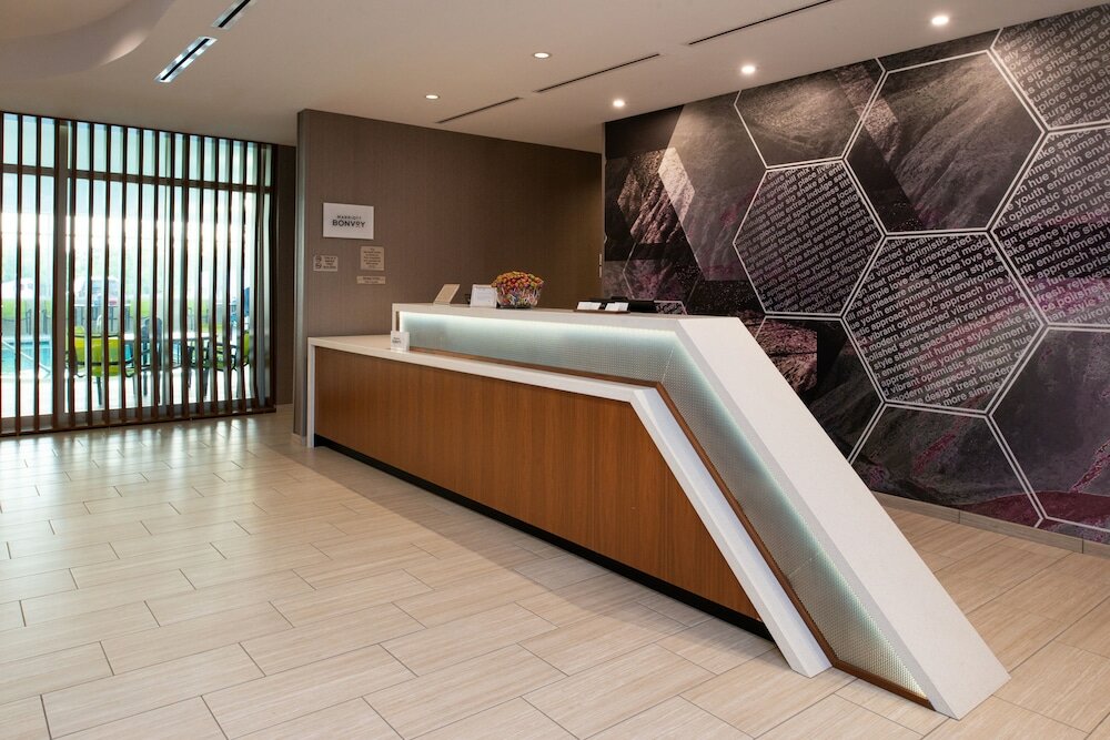 Фото Springhill Suites Kansas City Northeast