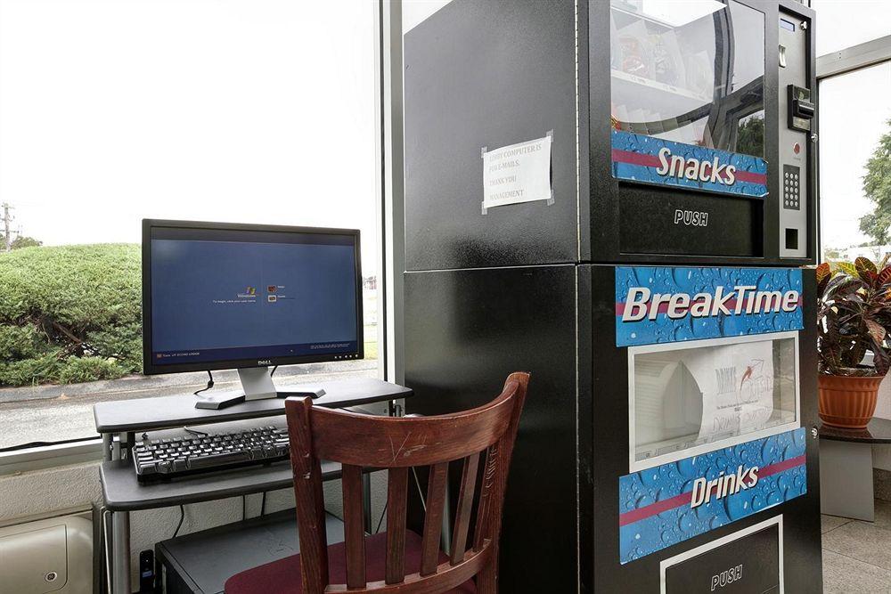 Фото Americas Best Value Inn Smithtown Long Island