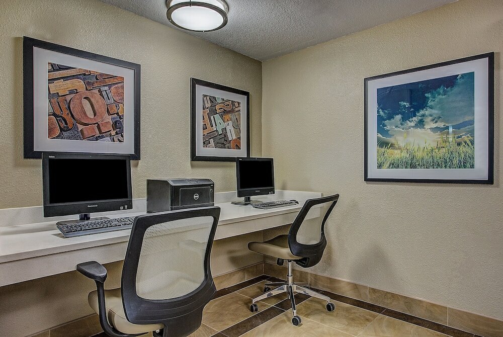 Фото Candlewood Suites Louisville Airport, an Ihg Hotel