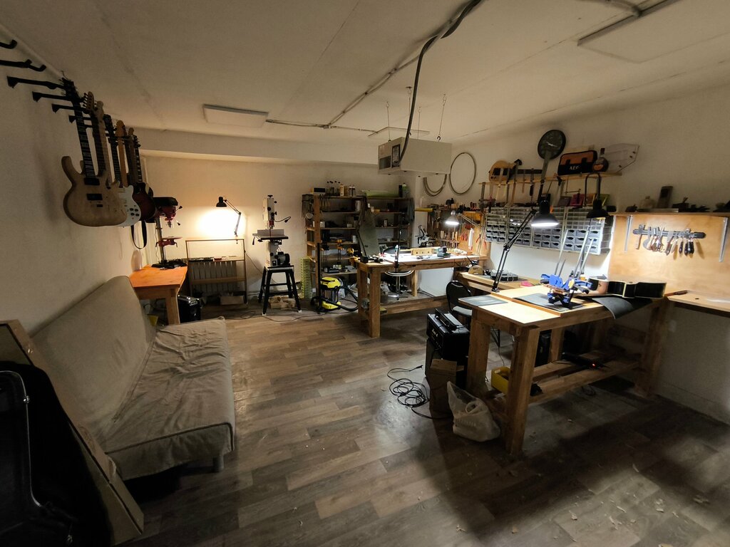 Manufacture and repair of musical instruments Guitar workshop of Nikolai Karnishin, Moscow, photo