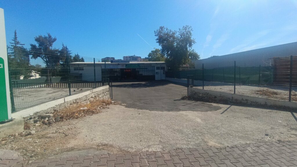 Measuring devices Mediterranean University Exhaust Emission Measurement Center, Antalya, photo