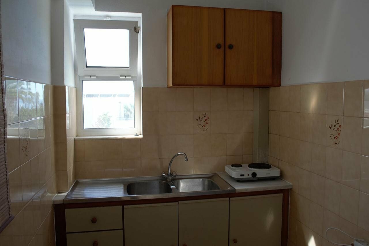 Фото Coliseum Studios & Apartments