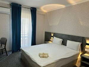 Boston (Shota Rustaveli 1st Drive, 8/2-1), hotel