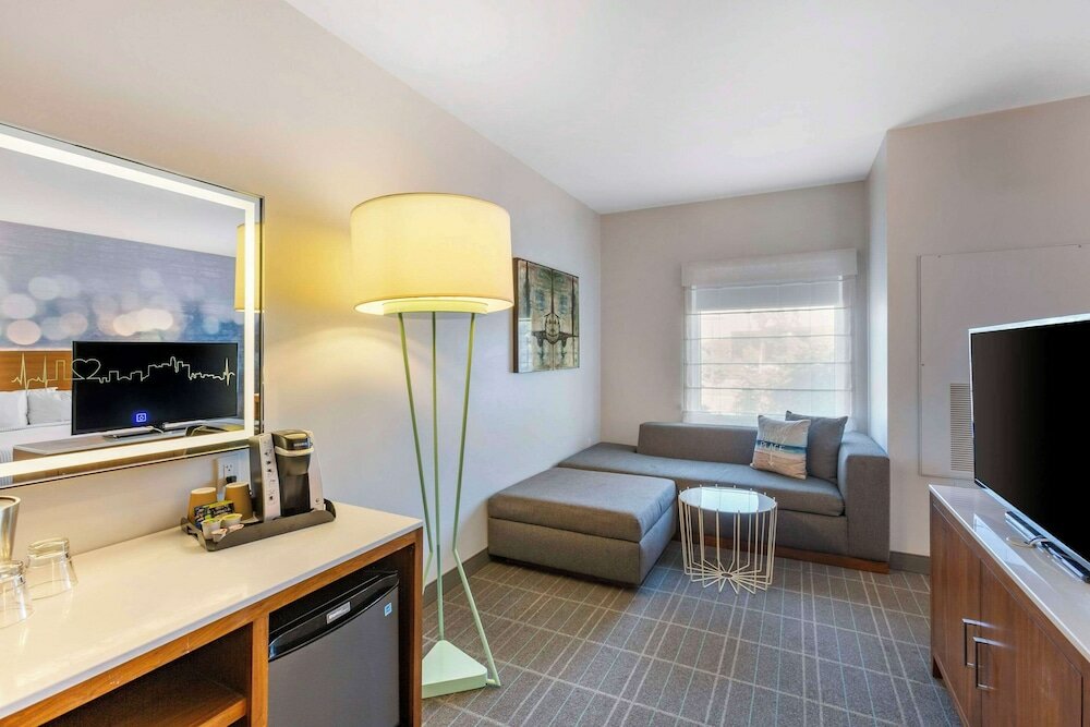 Фото Cambria Hotel Lax