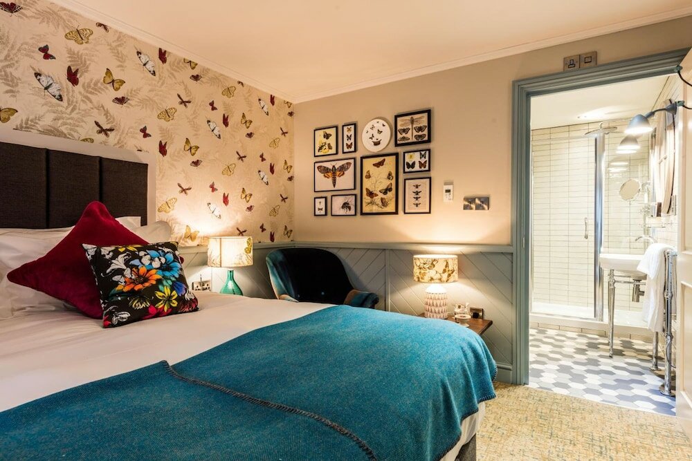 Фото The Hand & Spear