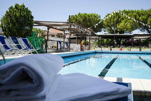 Внешний вид отеля Hotel Helios в Тарквинии, фото 1