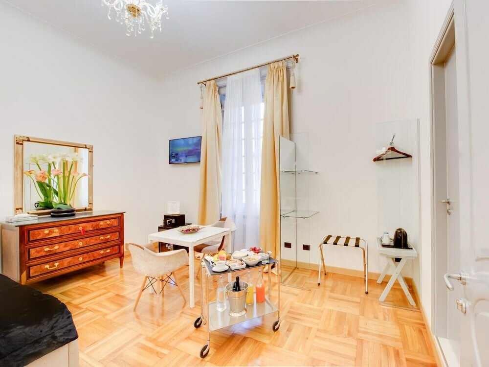 Фото Queen Palace Suites