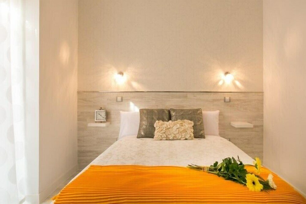 Фото Hostal Met Madrid