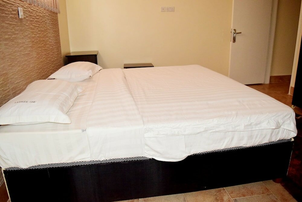 Фото Latitude 1 Serviced Suites