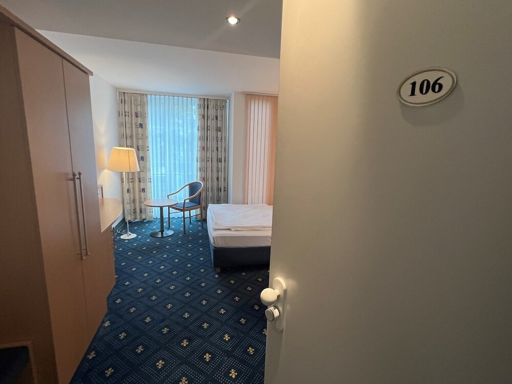 Фото Hotel am Schlosspark