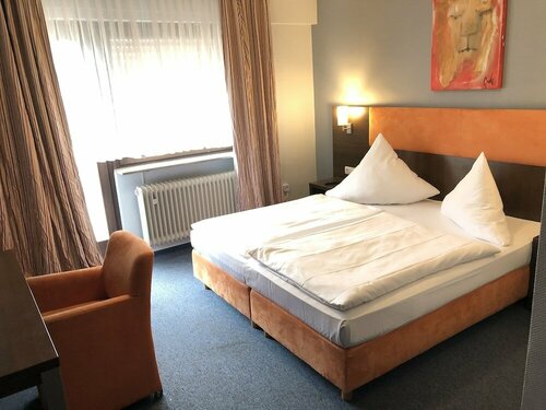 Гостиница Parkhotel Lindenhof