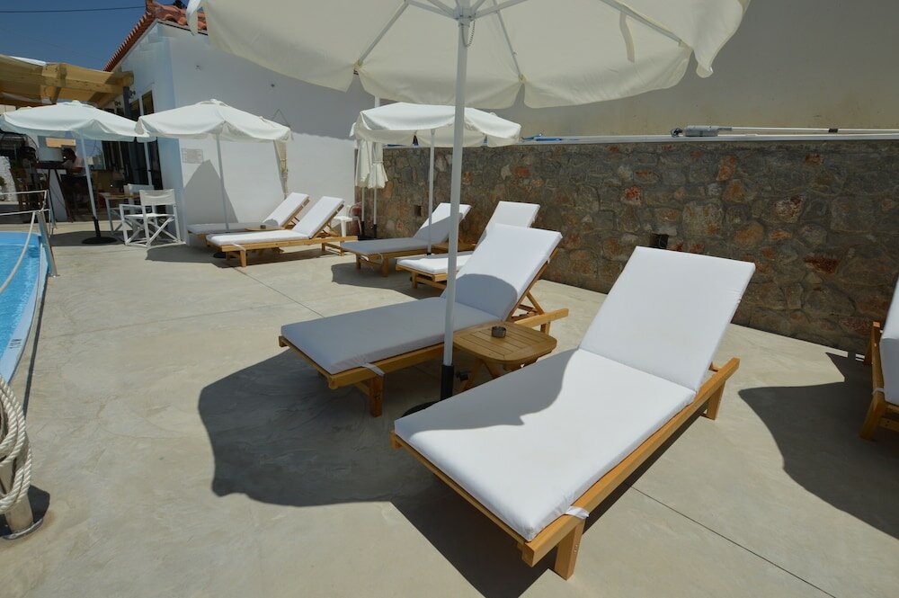 Фото Koukounari Apartments