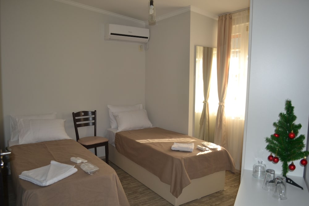 Фото Rustaveli 36 Hotel