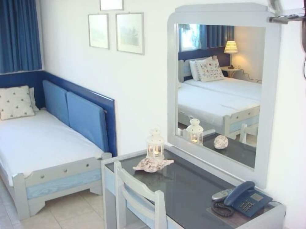 Фото Xenios Faros Apartments