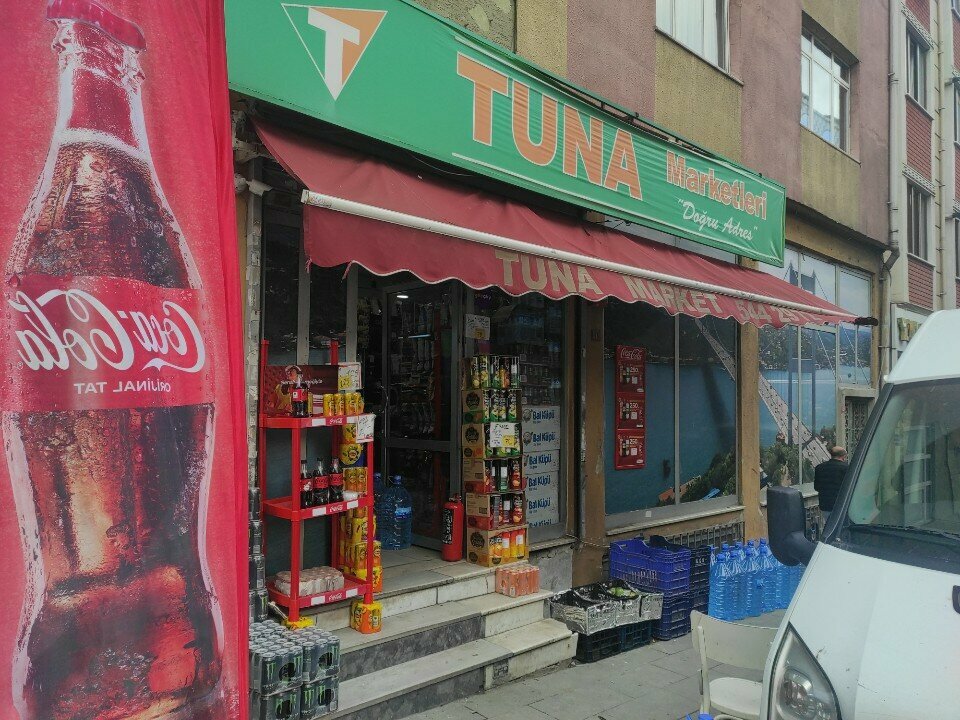 Grocery Tuna Market, Istanbul, photo