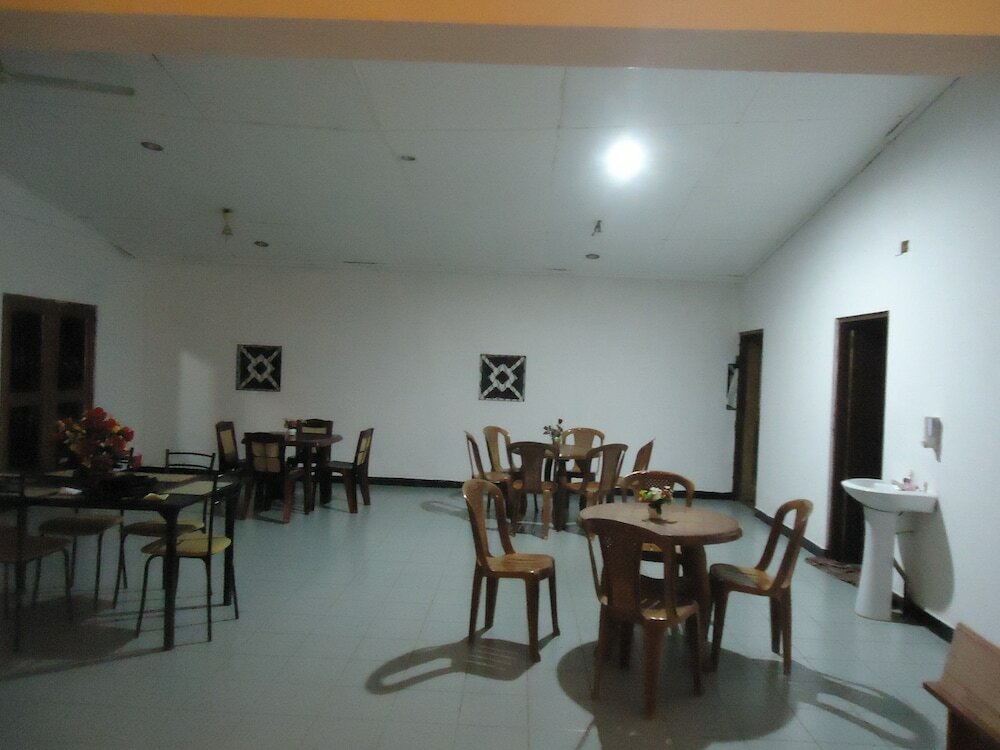 Фото Flower Seven Hotel