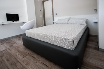 Фото Royal Suite Apartments Como Lake