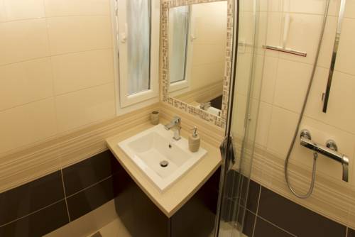 Фото Be a Budapester