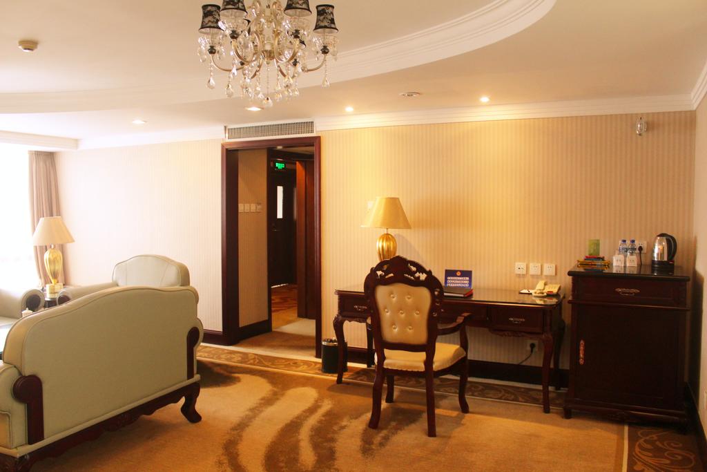 Фото Beijing Continental Grand Hotel
