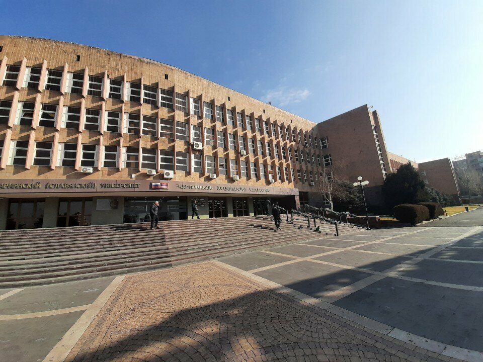 البنية التحتية للتعليم Faculty of Applied Mathematics and Computer Science ، يريفان، صورة