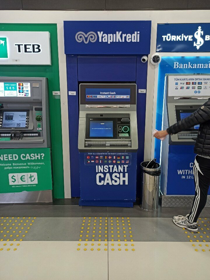 ATM Yapi Kredi, Istanbul, photo
