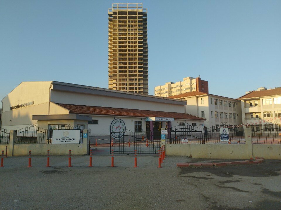 مدرسة ابتدائية Muazzez Karacay Primary School ، أنقرة، صورة