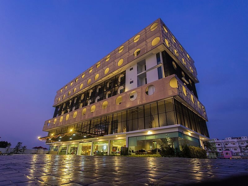 Фото отеля 1