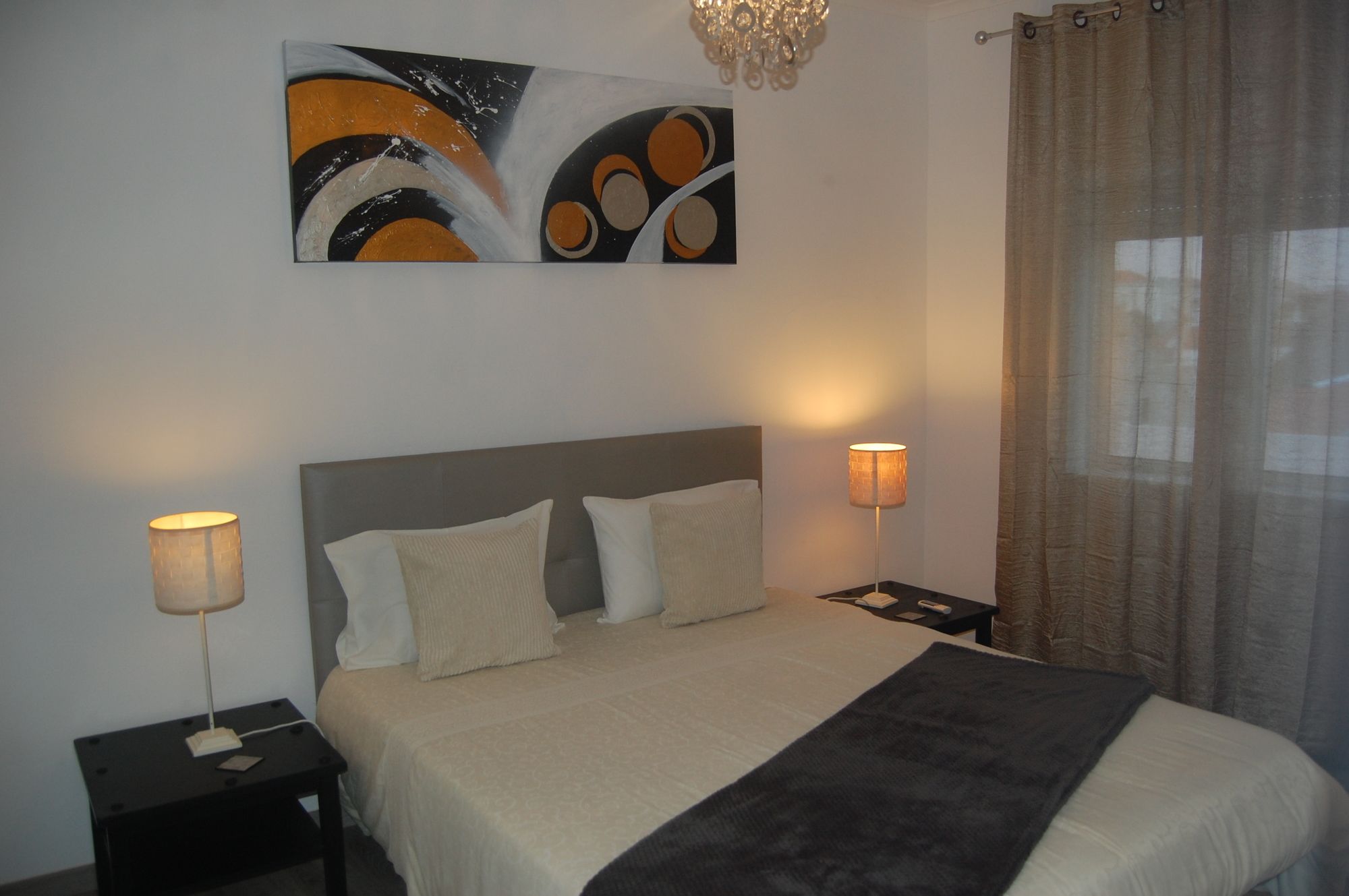 Фото Suites Inn Lagos