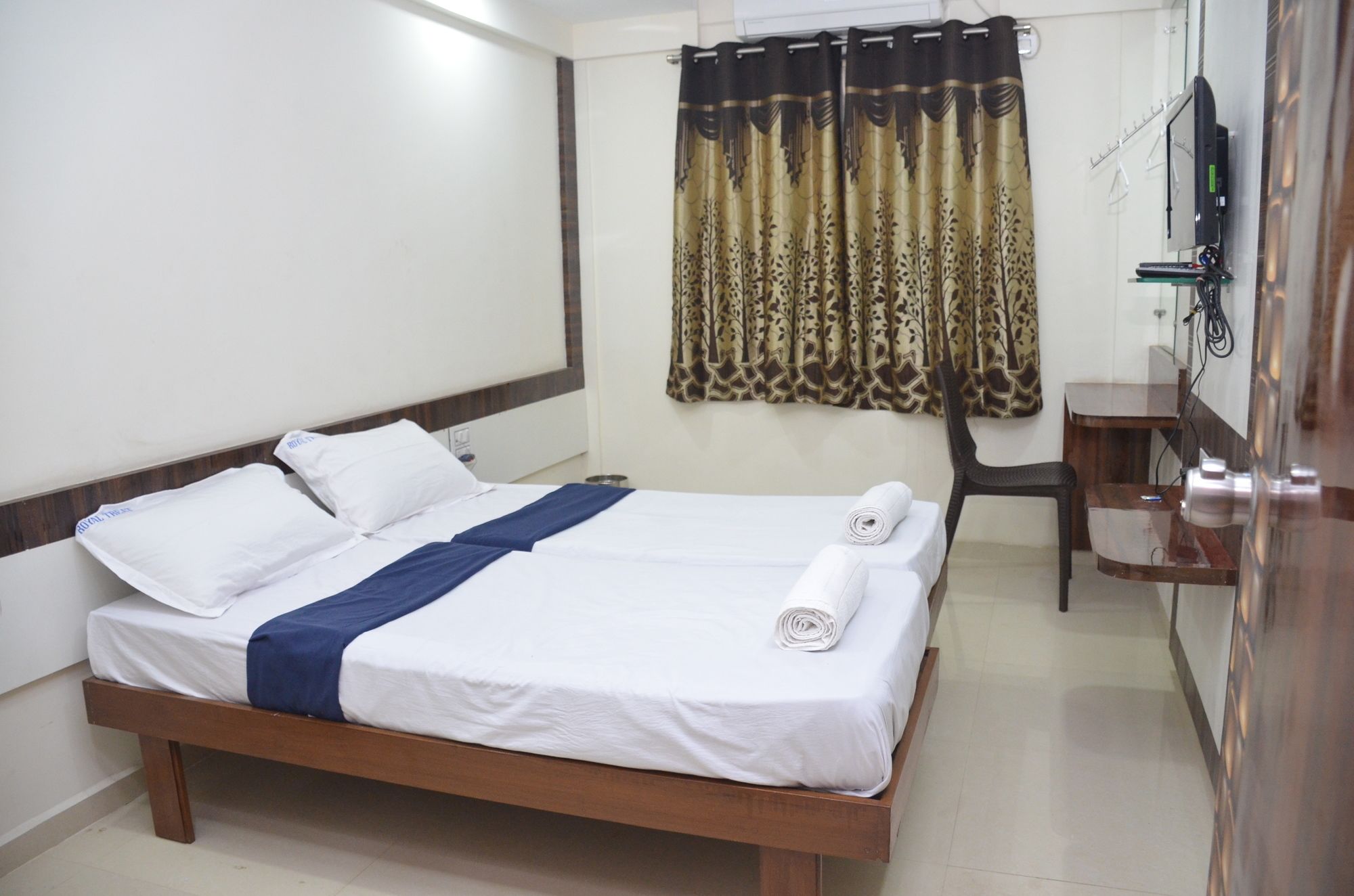 Фото Hotel Royal Treat Kolhapur