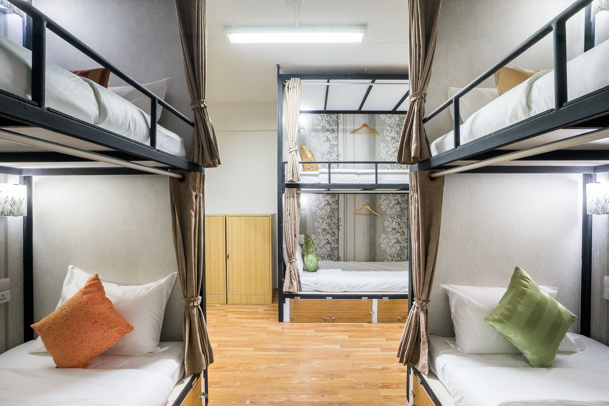 Фото Hostel At Thonglor