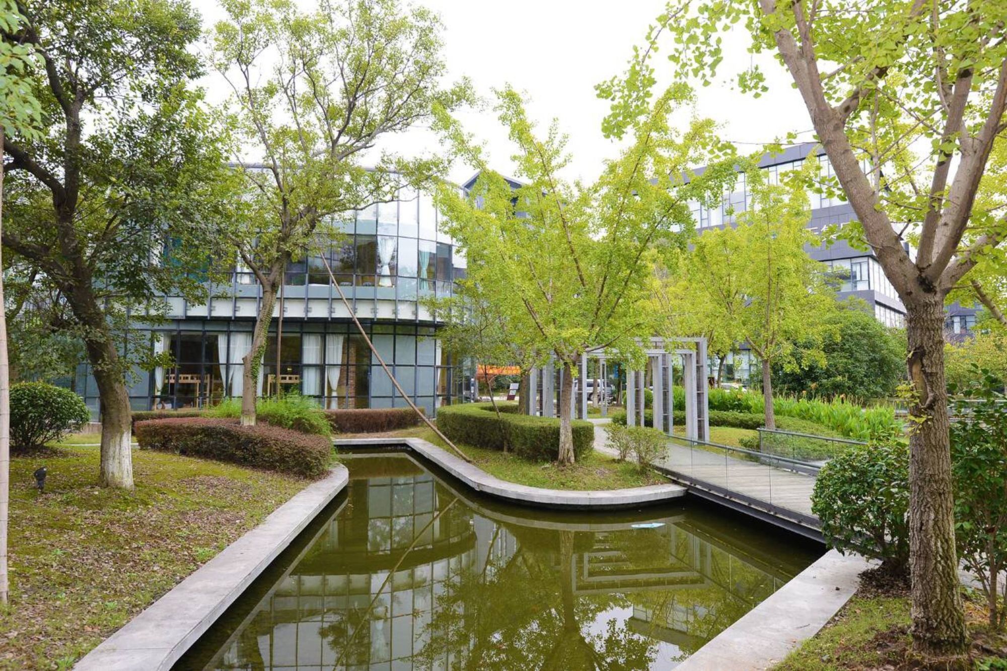 Фото J Trip Youth Hostel