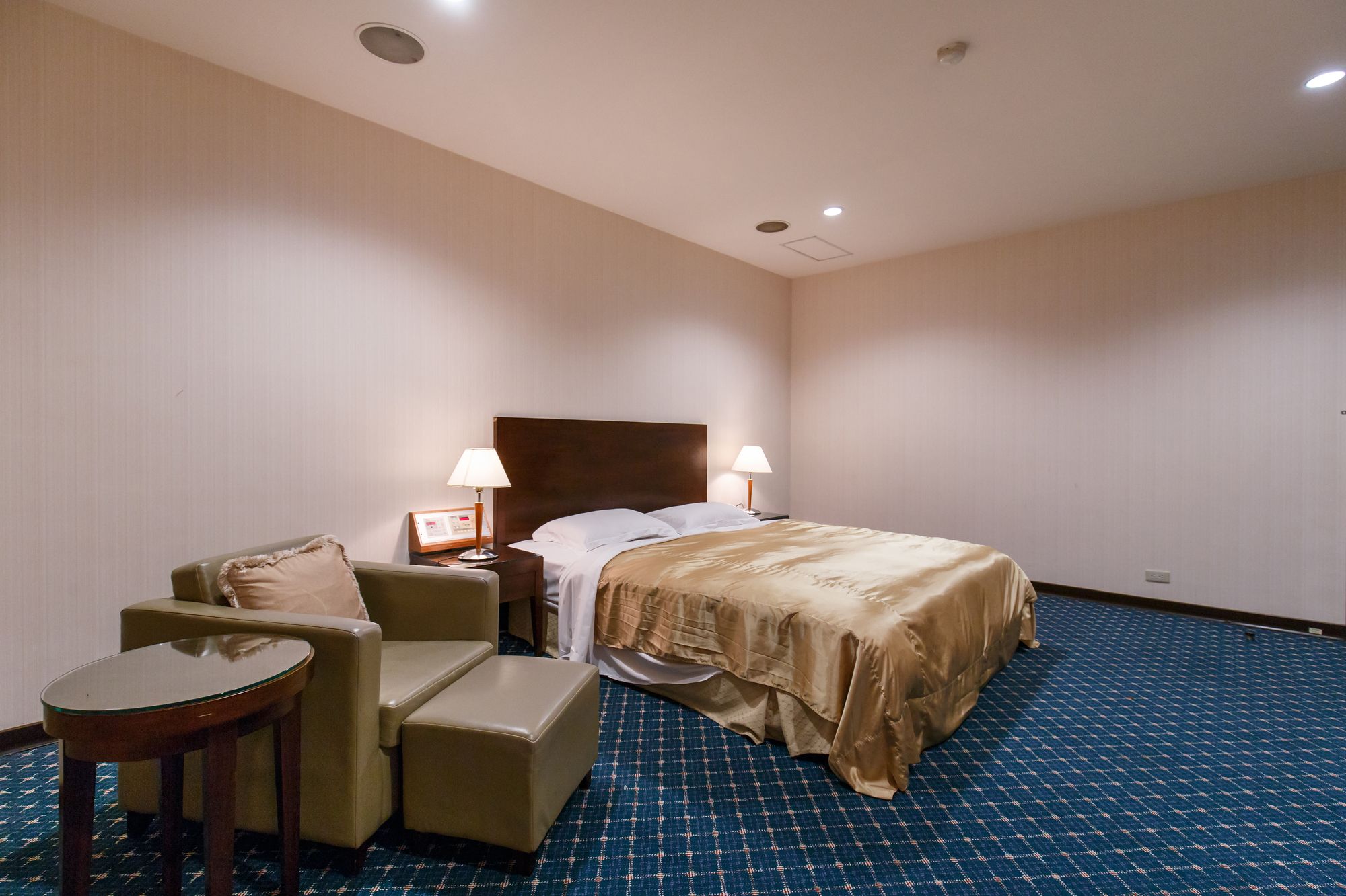 Фото Champion Hotel