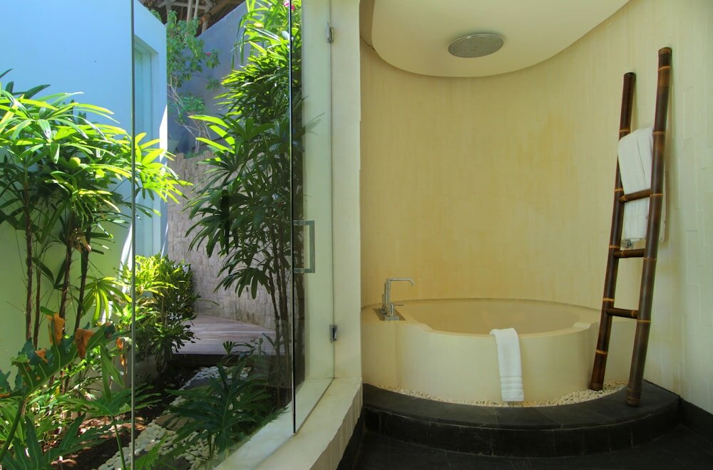 Фото Taman Mesari Luxury Villas-Seminyak