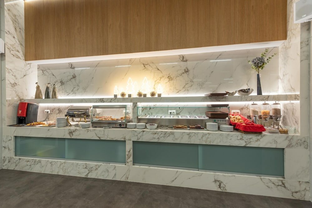 Фото Dionissos Hotel