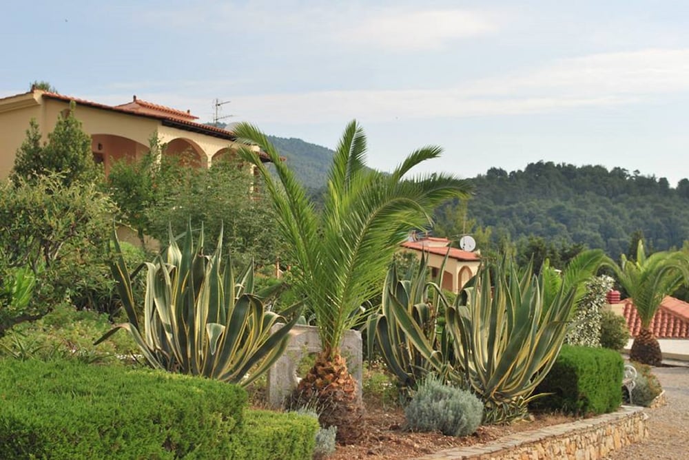 Фото Milia Bay Hotel Apartments