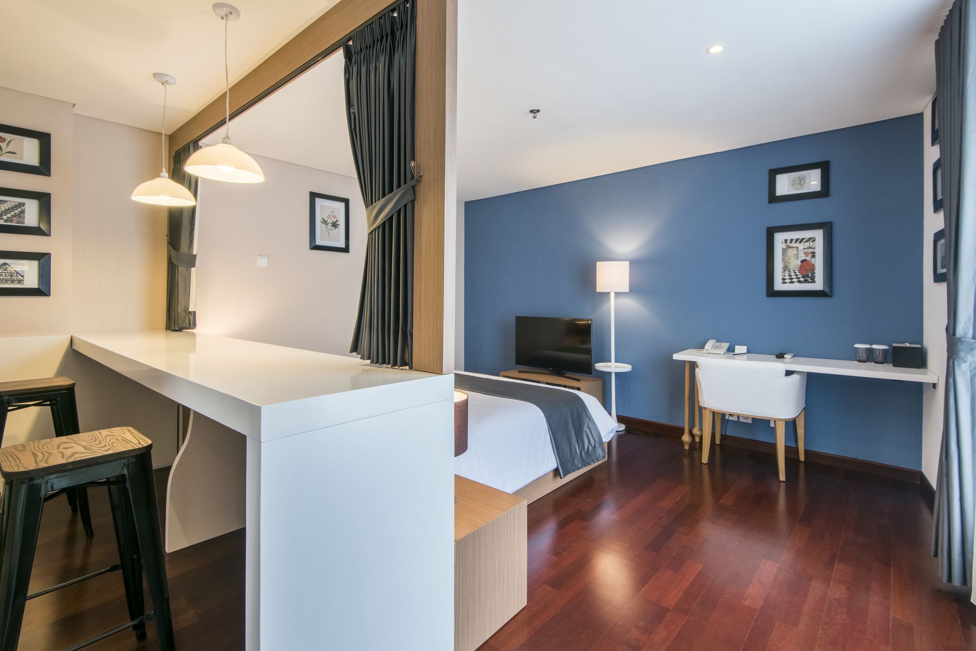 Фото Yan's House Hotel