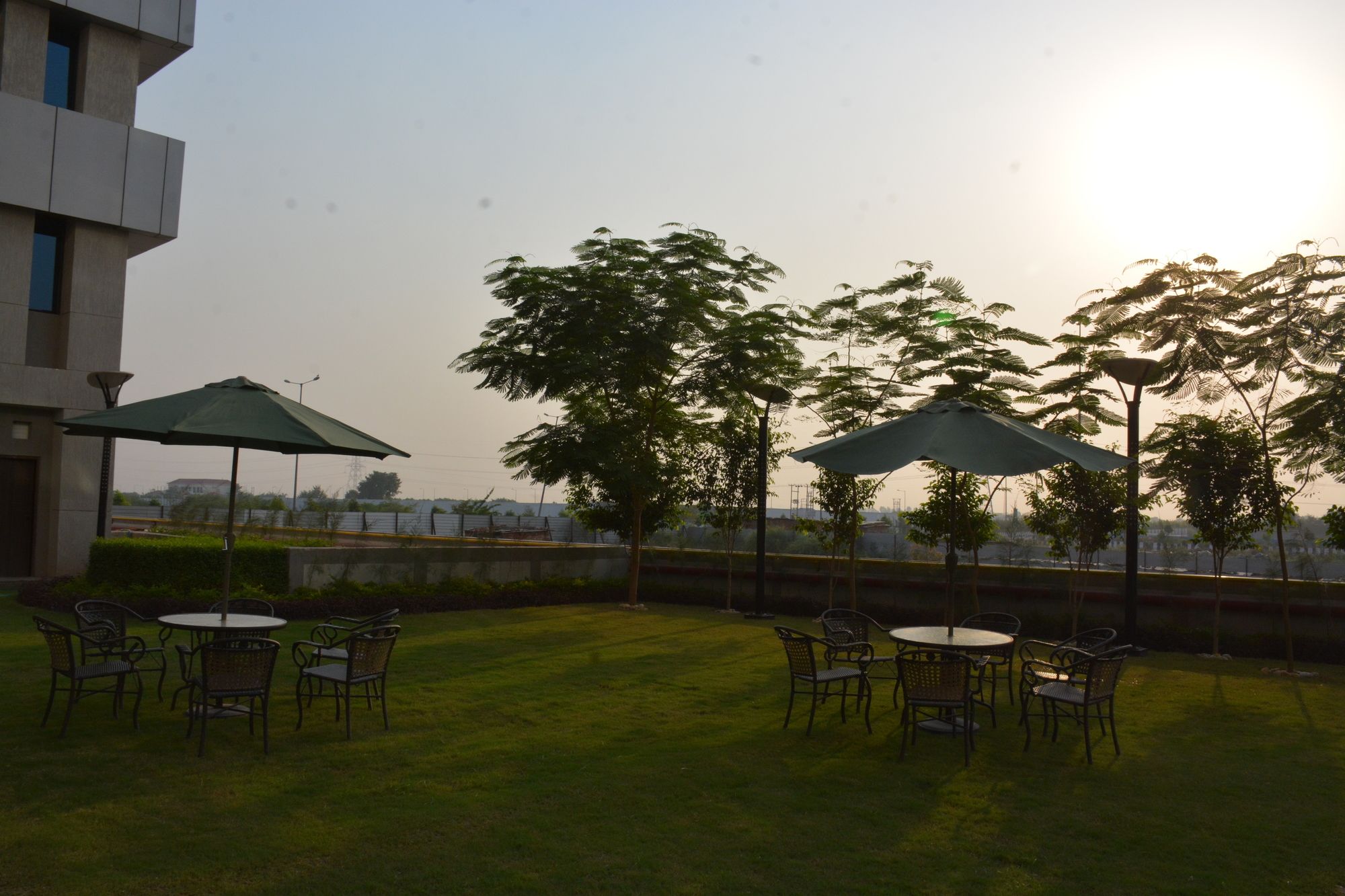 Фото Hide Away Suites