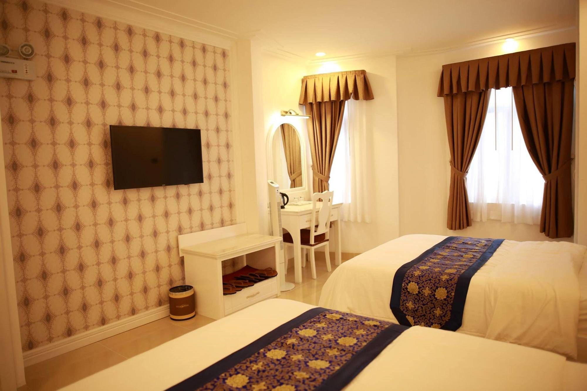 Фото Tulip Hotel 3