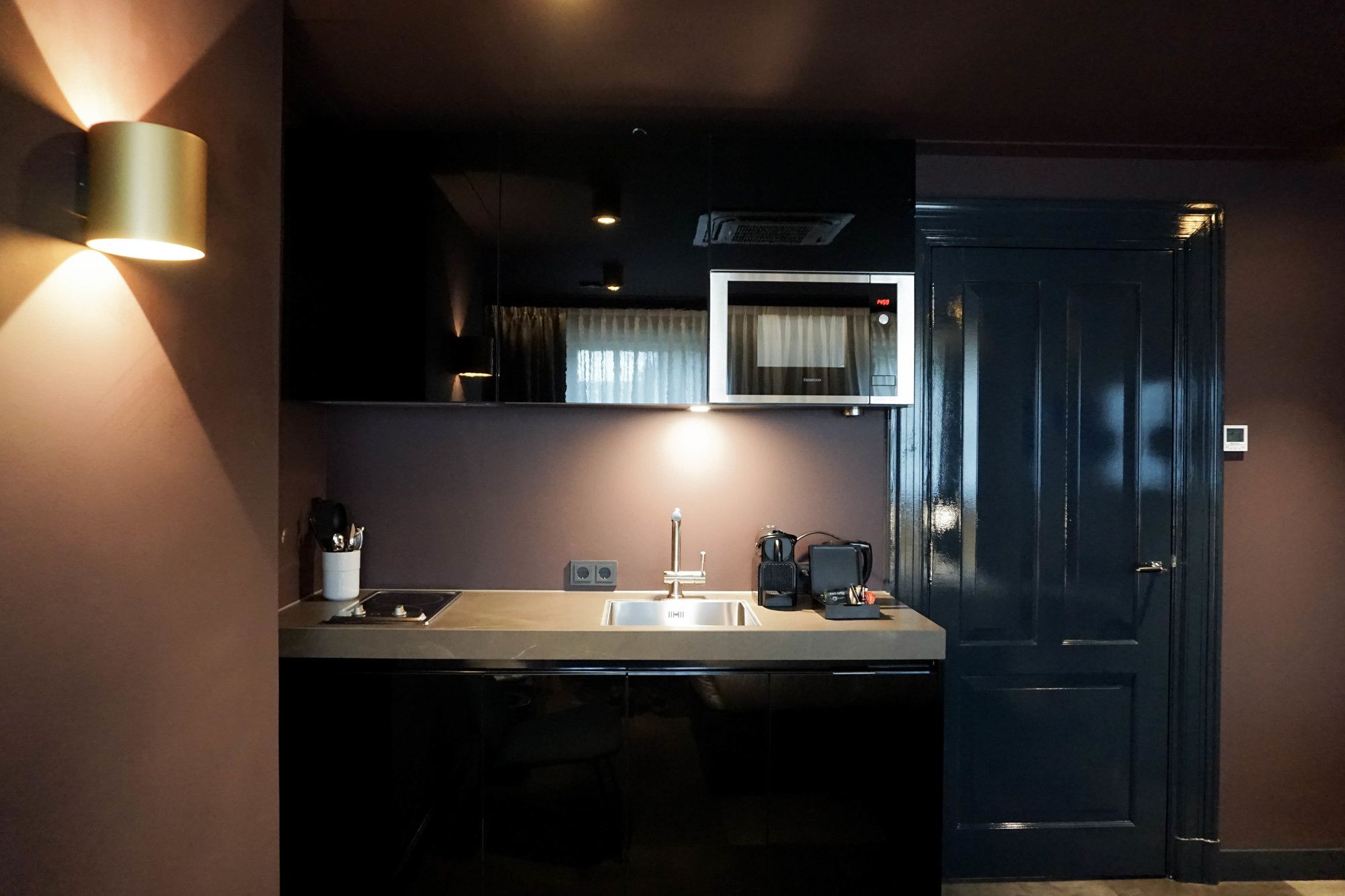 Фото De Jonker Urban Studio's & Suites