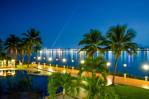 Гостиница Fortune River View Hotel Nakhon Phanom в Накхонпханоме