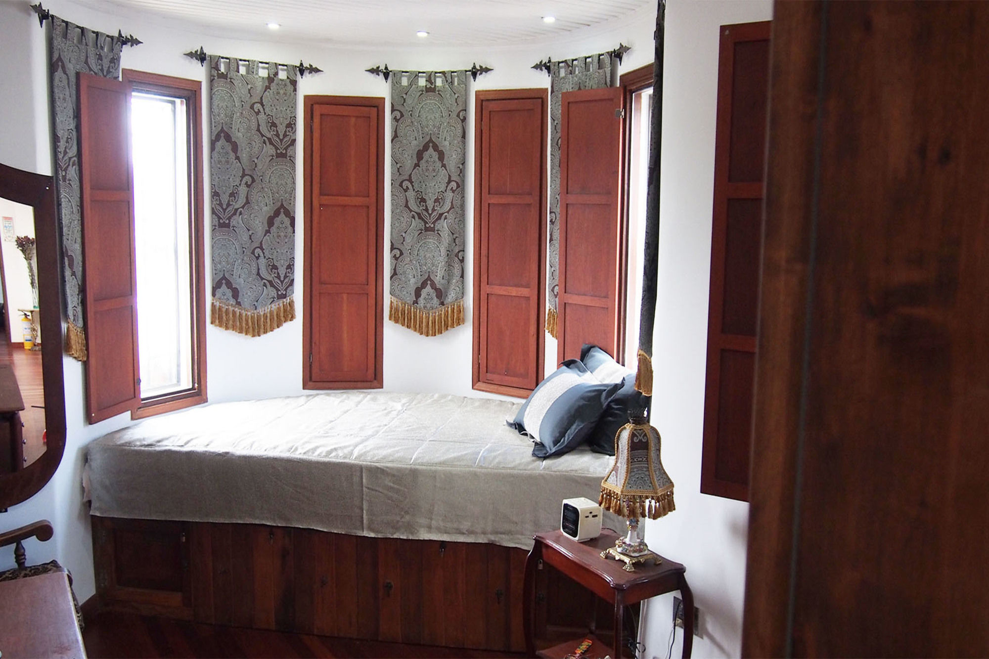 Фото Bogota Bed & Breakfast Inn