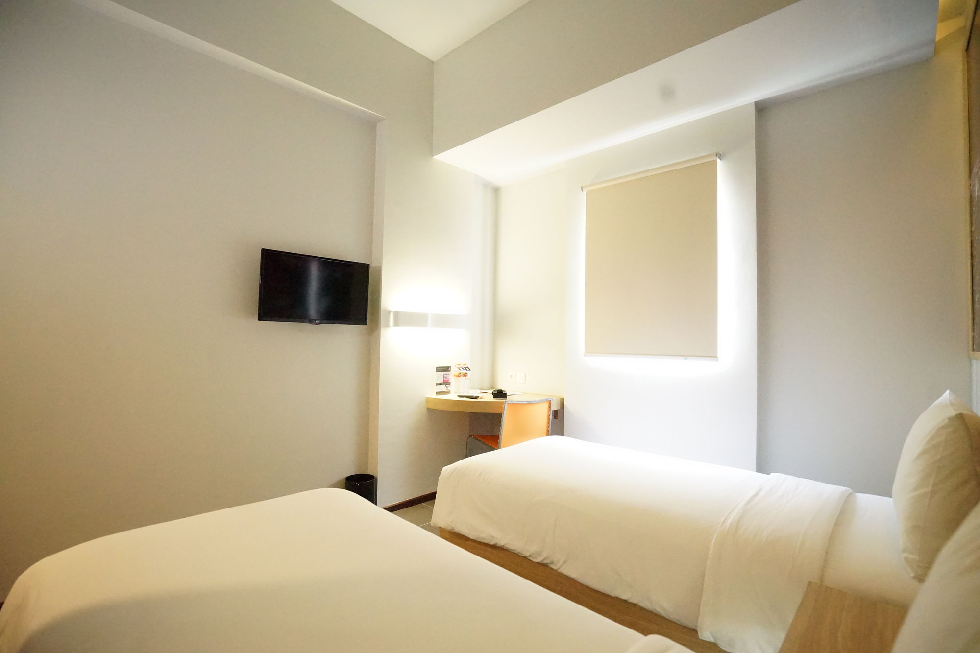 Фото Cleo Hotel Jemursari