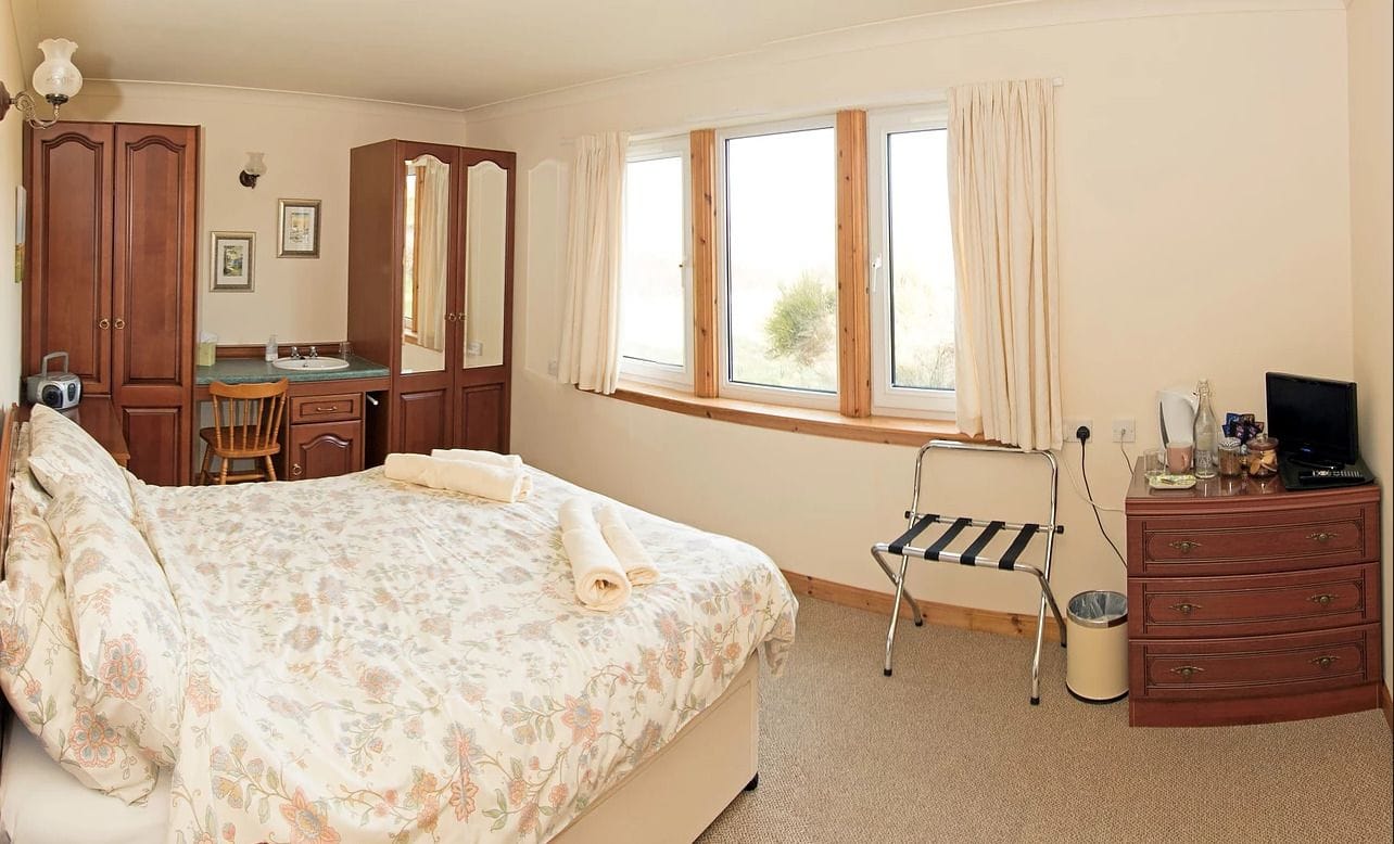 Фото Foxwood Bed & Breakfast