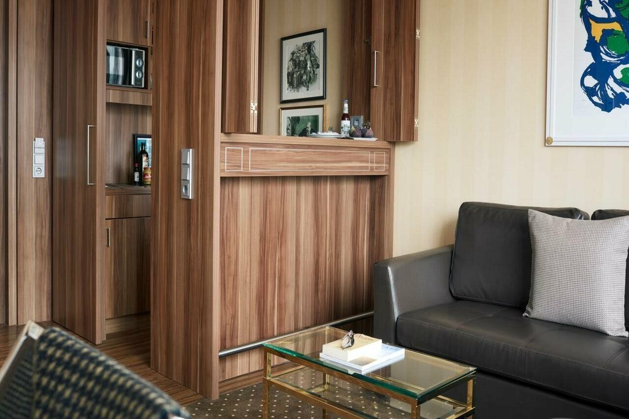 Фото Living Hotel Düsseldorf