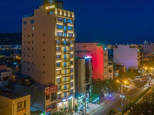 Rest Hotel & Apartment