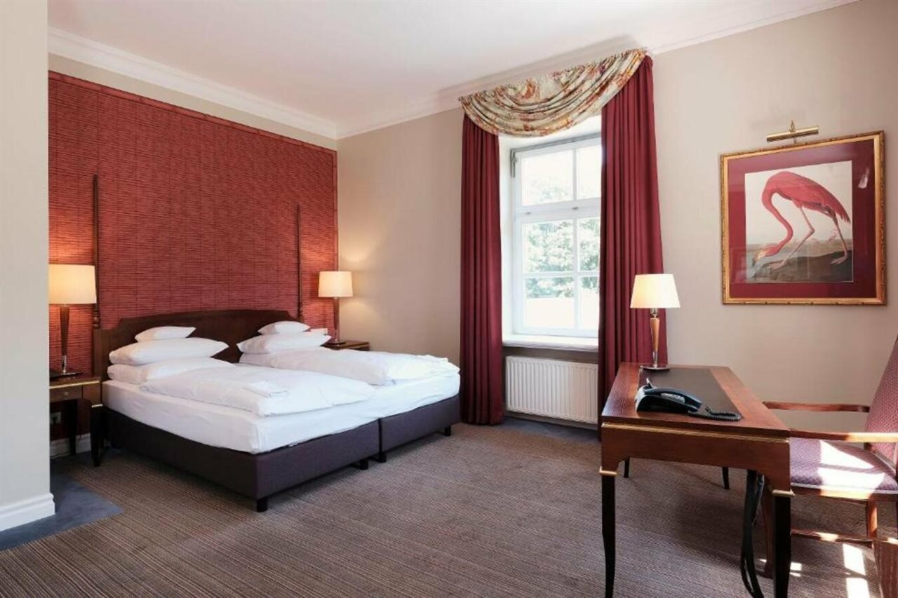 Фото отеля 2