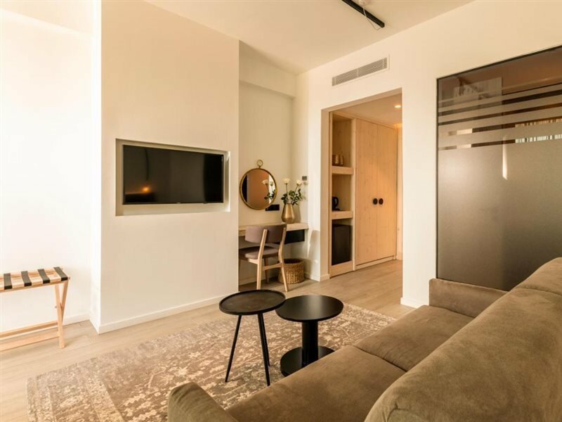 Фото 38904258497