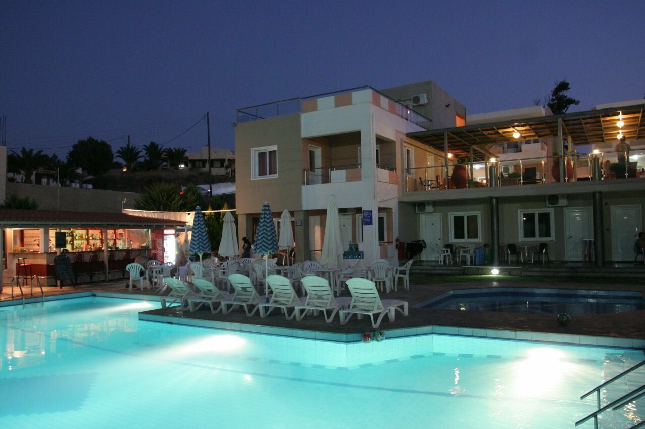 Фото Hotel Koukouras