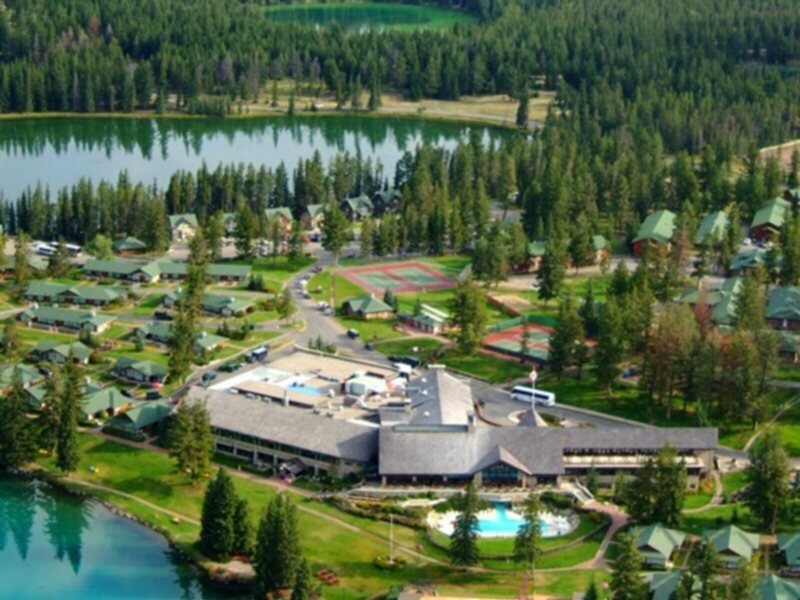 Фото Fairmont Jasper Park Lodge